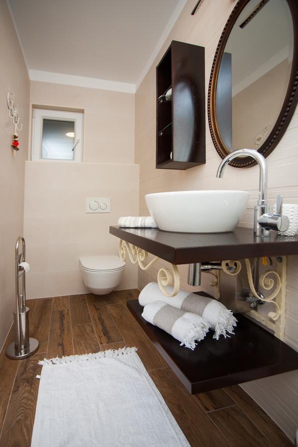 Luxury Villa Kate - In Lucice Bay With Turquoise Sea, Amazing Seaviews, And Heated Pool Милна Екстериор снимка