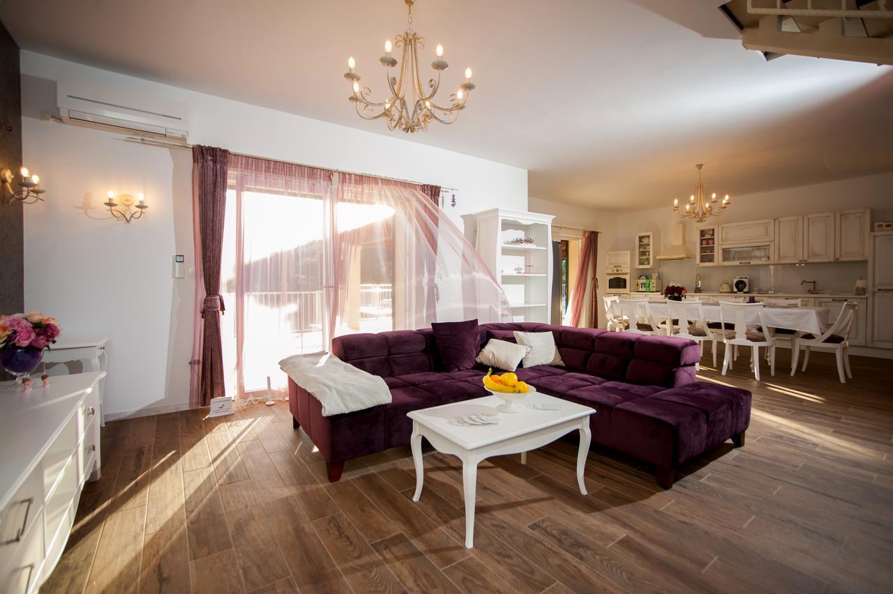 Luxury Villa Kate - In Lucice Bay With Turquoise Sea, Amazing Seaviews, And Heated Pool Милна Екстериор снимка