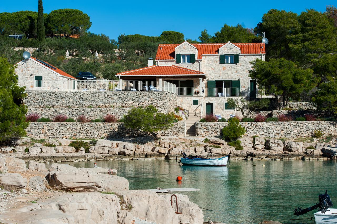 Luxury Villa Kate - In Lucice Bay With Turquoise Sea, Amazing Seaviews, And Heated Pool Милна Екстериор снимка