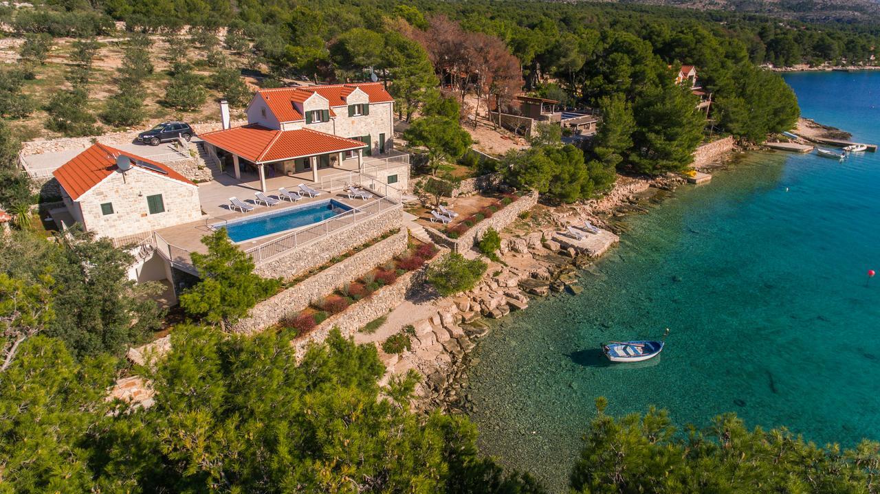 Luxury Villa Kate - In Lucice Bay With Turquoise Sea, Amazing Seaviews, And Heated Pool Милна Екстериор снимка
