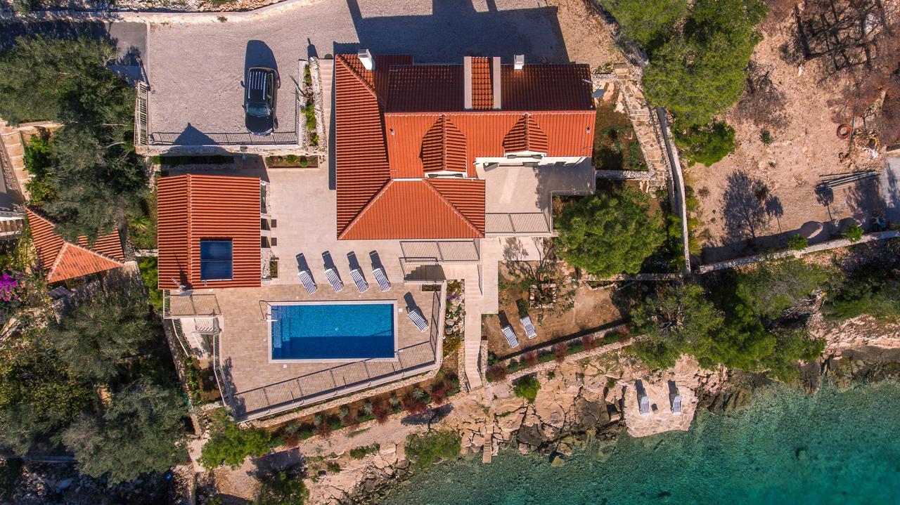 Luxury Villa Kate - In Lucice Bay With Turquoise Sea, Amazing Seaviews, And Heated Pool Милна Екстериор снимка