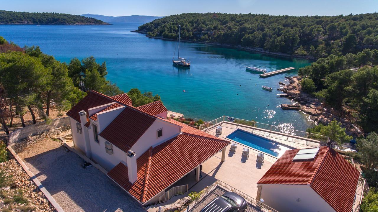 Luxury Villa Kate - In Lucice Bay With Turquoise Sea, Amazing Seaviews, And Heated Pool Милна Екстериор снимка