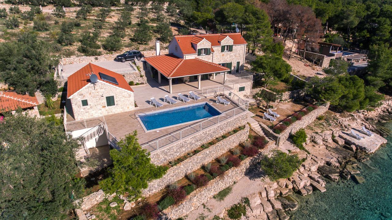 Luxury Villa Kate - In Lucice Bay With Turquoise Sea, Amazing Seaviews, And Heated Pool Милна Екстериор снимка