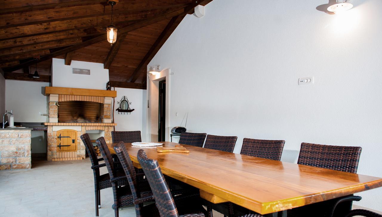 Luxury Villa Kate - In Lucice Bay With Turquoise Sea, Amazing Seaviews, And Heated Pool Милна Екстериор снимка