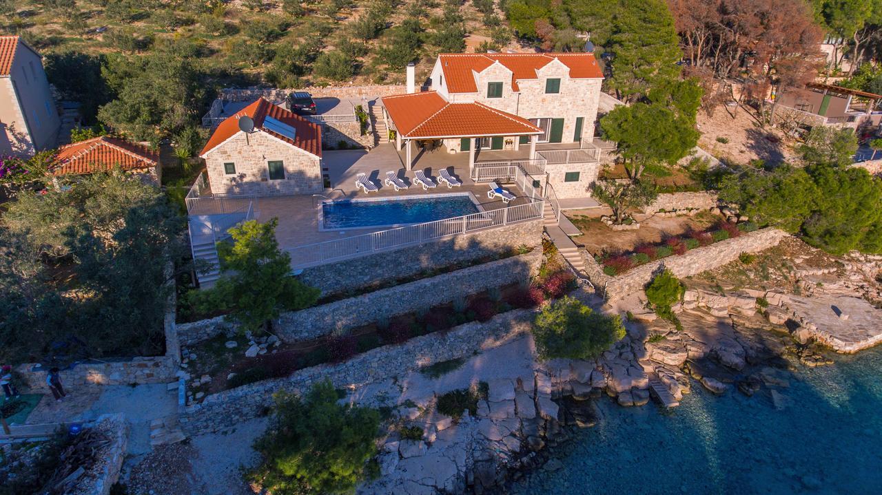 Luxury Villa Kate - In Lucice Bay With Turquoise Sea, Amazing Seaviews, And Heated Pool Милна Екстериор снимка