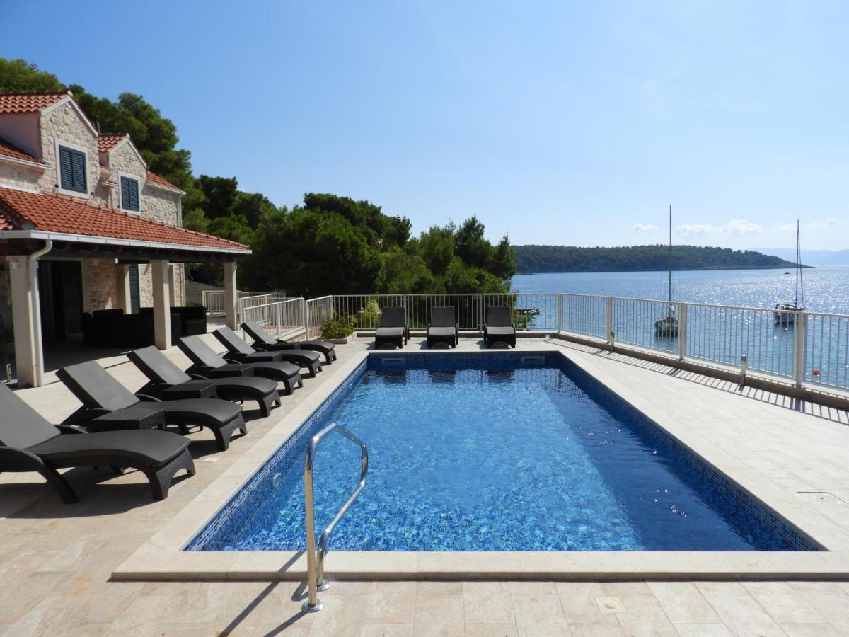Luxury Villa Kate - In Lucice Bay With Turquoise Sea, Amazing Seaviews, And Heated Pool Милна Екстериор снимка